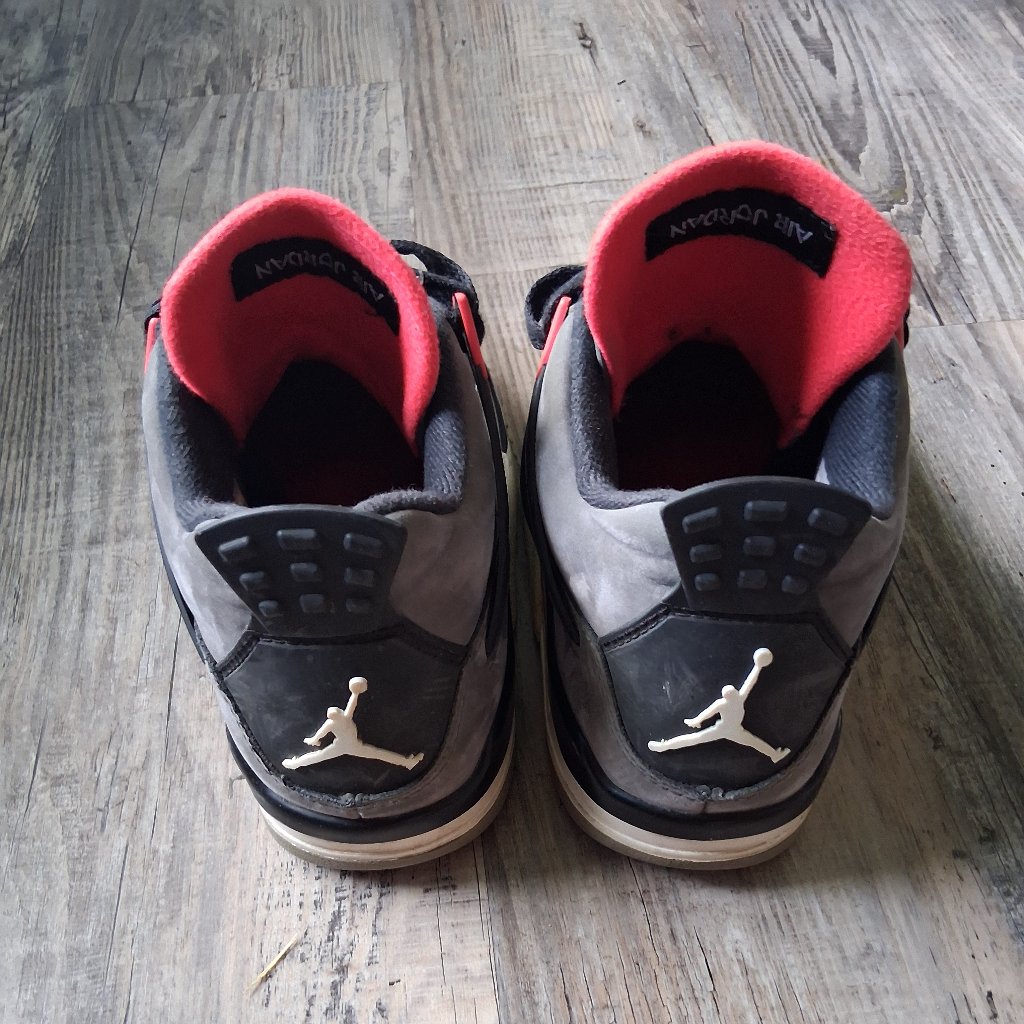 Jordan 4